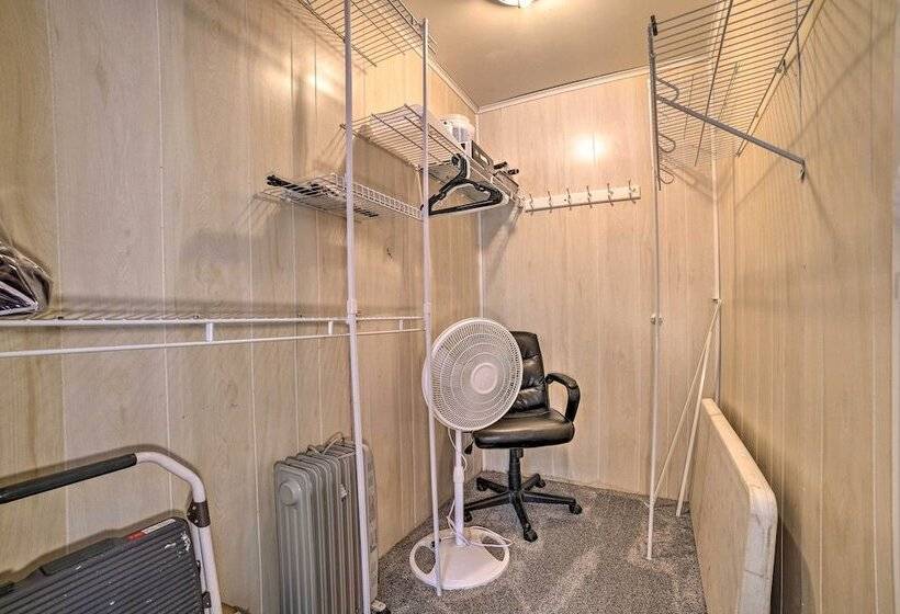 Warm & Welcoming Family Home Near Jose Lake!