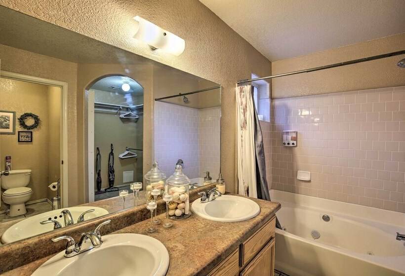 Yuma Retreat W/ Fire Pit In A Golf Course Mecca!