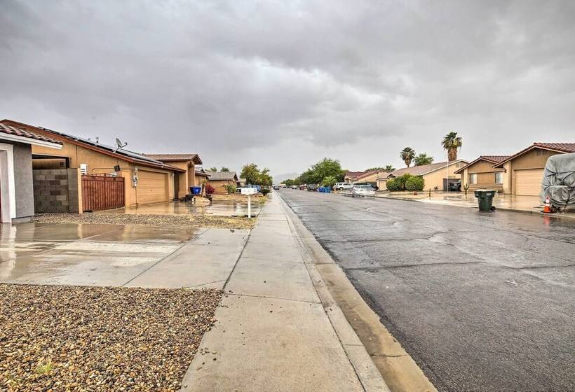 Yuma Retreat W/ Fire Pit In A Golf Course Mecca!