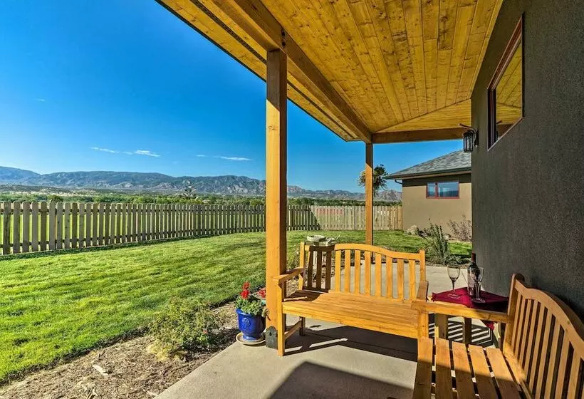 Arkansas River Valley Casita: 9 Acre Hayfield!