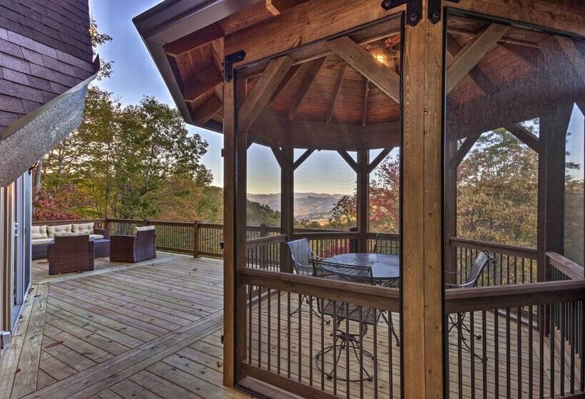 Brevard Chalet W/ Stunning Blue Ridge Mtn Views!