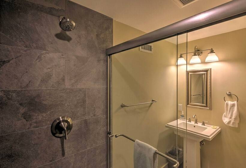 Brevard Chalet W/ Stunning Blue Ridge Mtn Views!