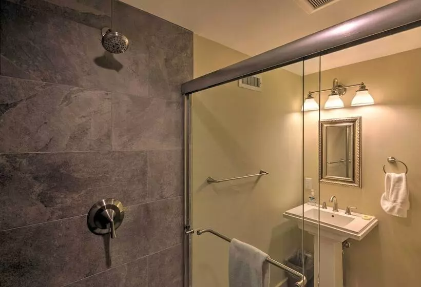 Brevard Chalet W/ Stunning Blue Ridge Mtn Views!