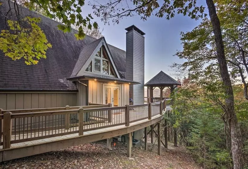 Brevard Chalet W/ Stunning Blue Ridge Mtn Views!