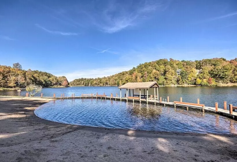 Brevard Chalet W/ Stunning Blue Ridge Mtn Views!