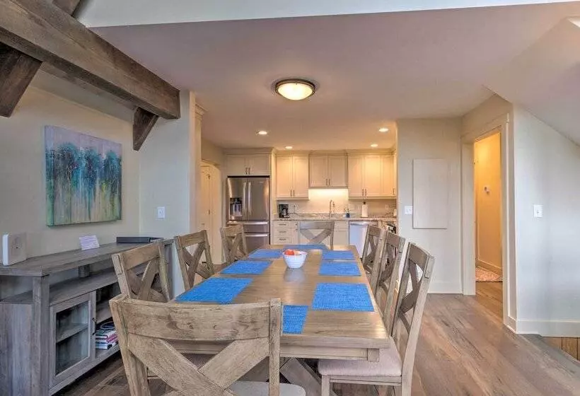 Brevard Chalet W/ Stunning Blue Ridge Mtn Views!