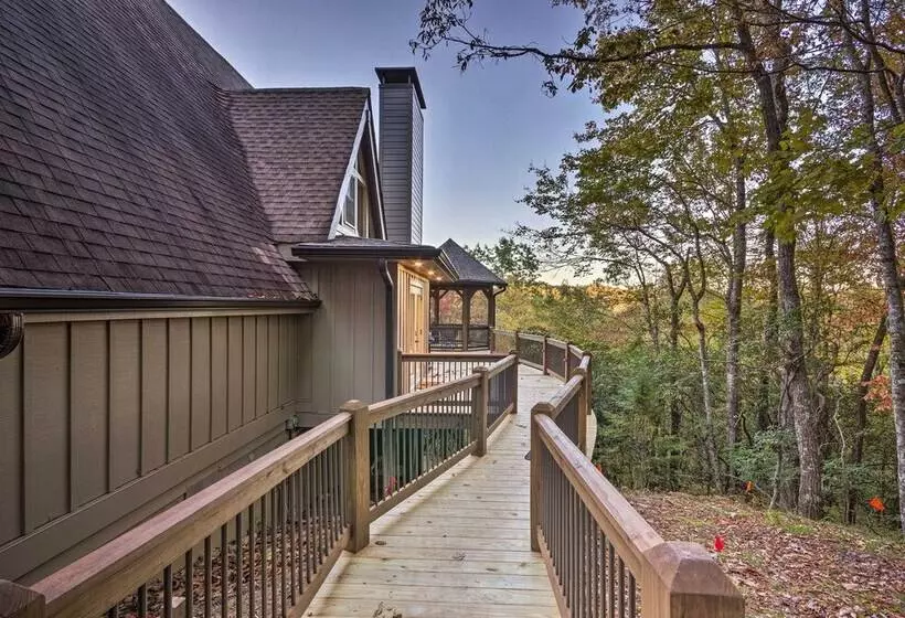 Brevard Chalet W/ Stunning Blue Ridge Mtn Views!