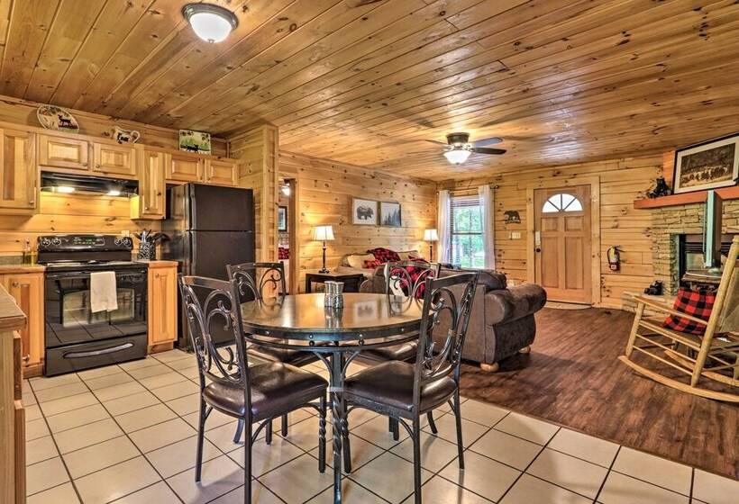 Cabin W/ Deck + Fireplace <3 Mi To Dollywood!