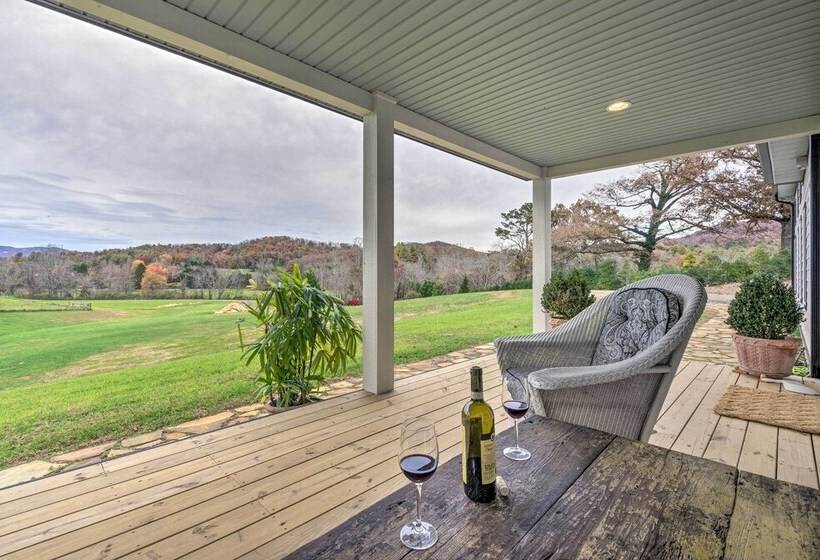 Charming Fairview Home On 40 Acre Horse Farm!