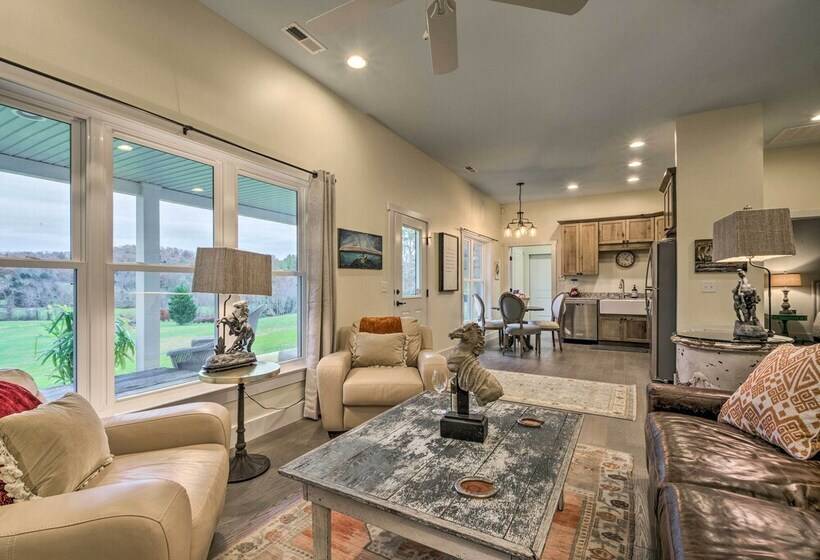 Charming Fairview Home On 40 Acre Horse Farm!