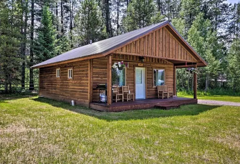 Cozy Cabin W/ Fire Pit & Bbq: 7mi To West Glacier!