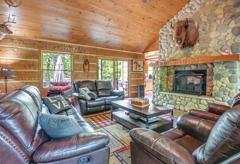 Custom Built Clarklake Cabin: Sauna & Cold Plunge!