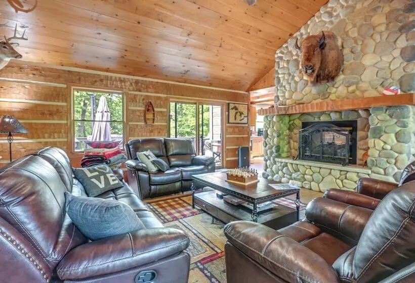 Custom Built Clarklake Cabin: Sauna & Cold Plunge!