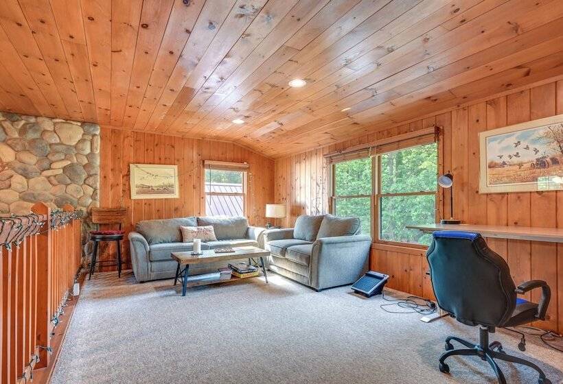 Custom Built Clarklake Cabin: Sauna & Cold Plunge!