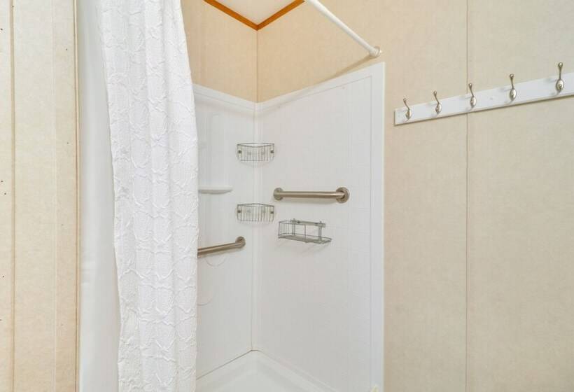 Cozy Louisa Cottage Stay W/ Fire Pit!