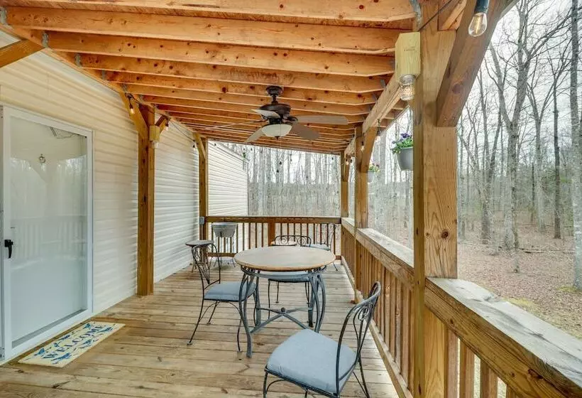 Cozy Louisa Cottage Stay W/ Fire Pit!