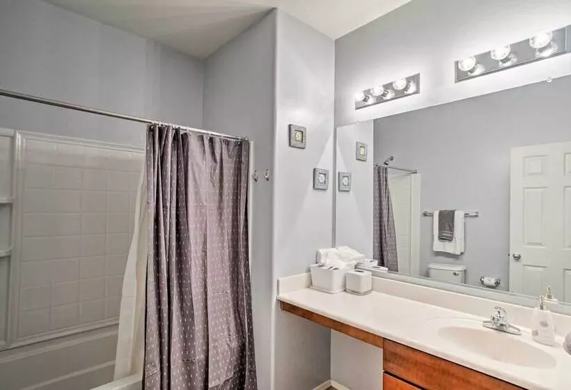 Dog Friendly Arizona Retreat W/ Patio & Grill!