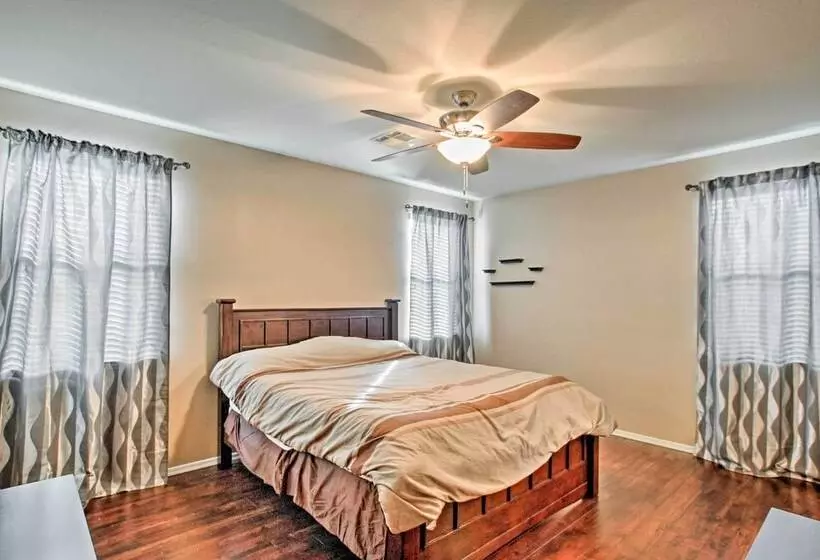 Dog Friendly Arizona Retreat W/ Patio & Grill!