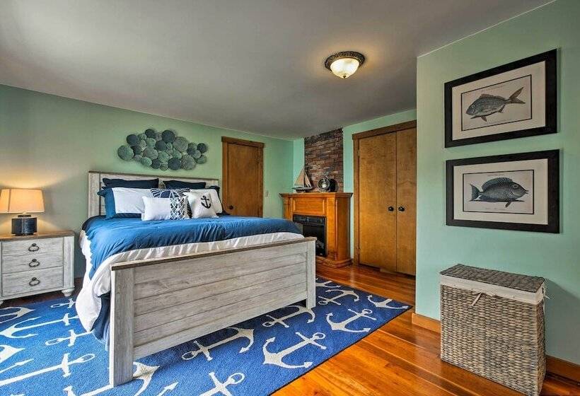 Enchanting Waterfront Sorrento Home W/ Deck!