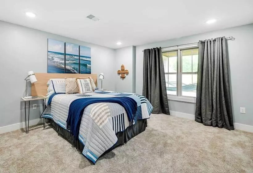 Family Friendly Russell Springs Home W/ Game Room!