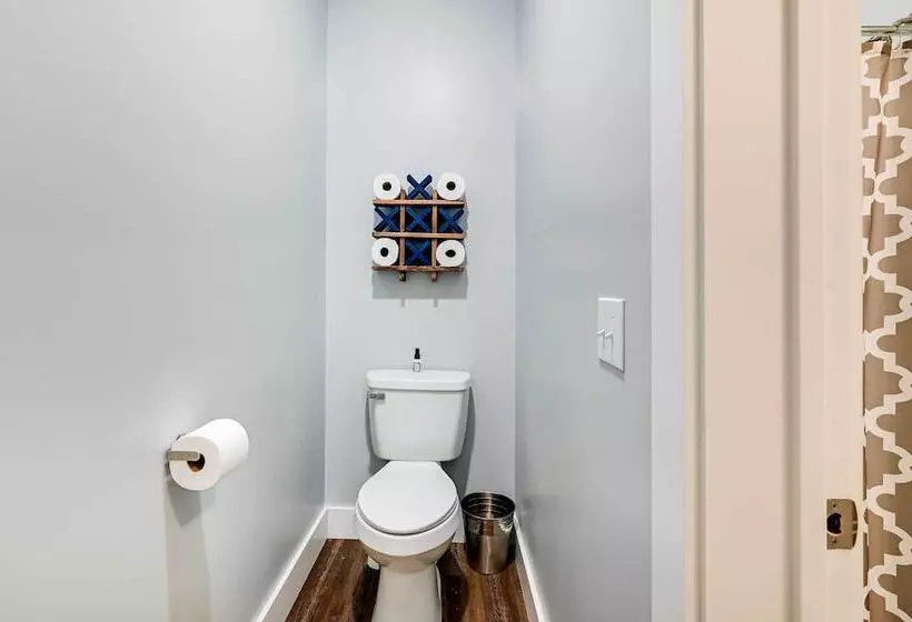 Family Friendly Russell Springs Home W/ Game Room!