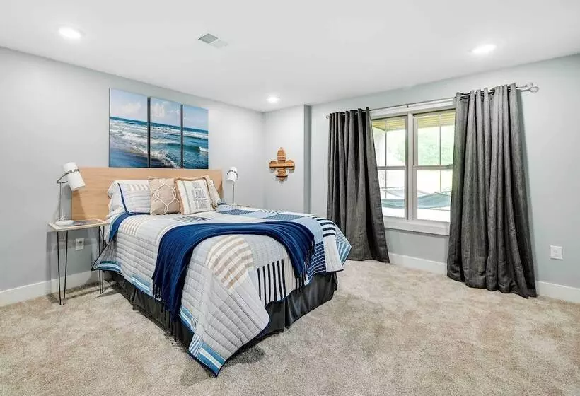 Family Friendly Russell Springs Home W/ Game Room!