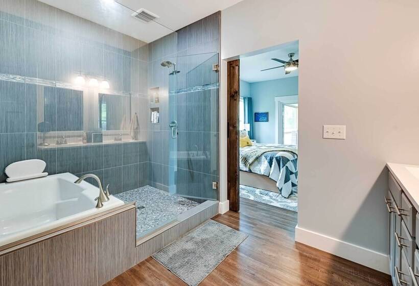 Family Friendly Russell Springs Home W/ Game Room!