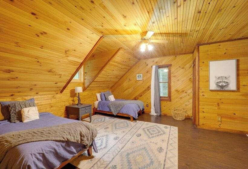 Gorgeous Boone Area Cabin W/ 2 Decks + Fireplaces!