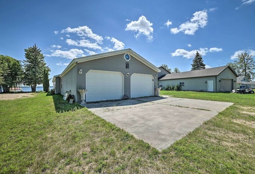 Houghton Lake House W/fire Pit   2 Mi To Trails!