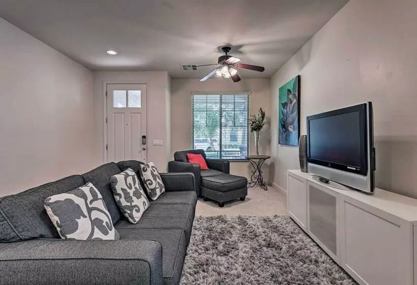 Idyllic Gilbert Abode W/ Private Pool: Near Golf!