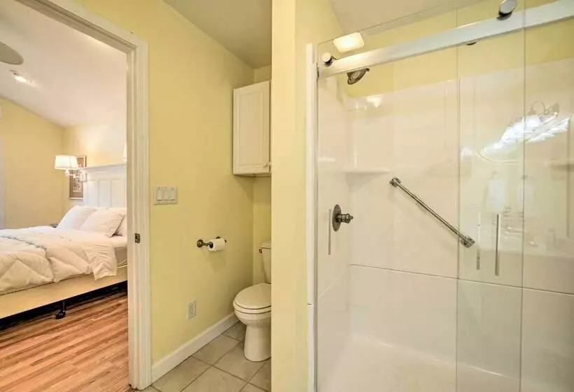 Kentucky Lake House With A Great Outdoor Space!