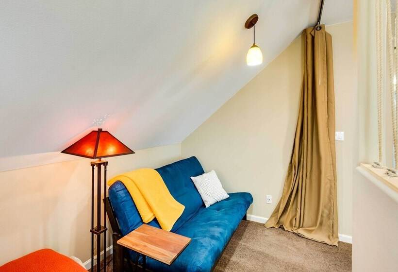 Lake Granbury Fishing Escape W/ Dock & Kayaks!