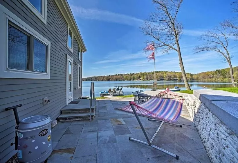 Lakeside Milford Home W/ Fire Pit & Paddleboat