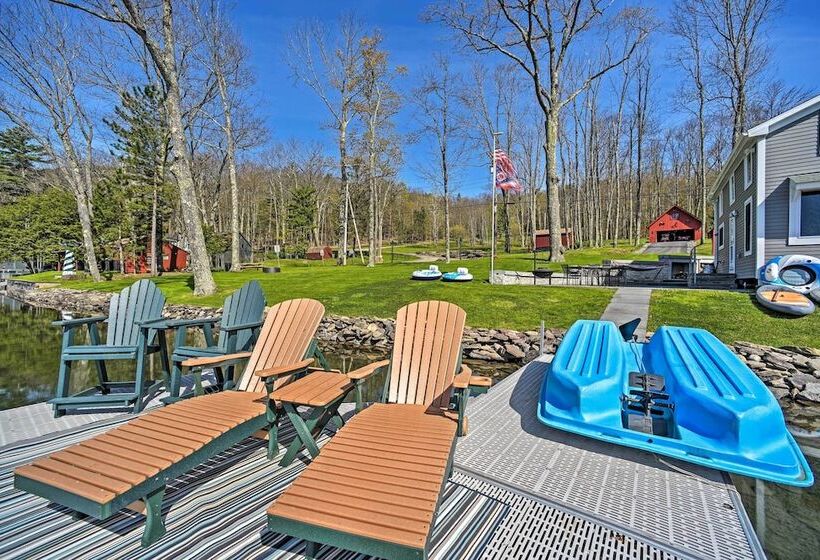 Lakeside Milford Home W/ Fire Pit & Paddleboat