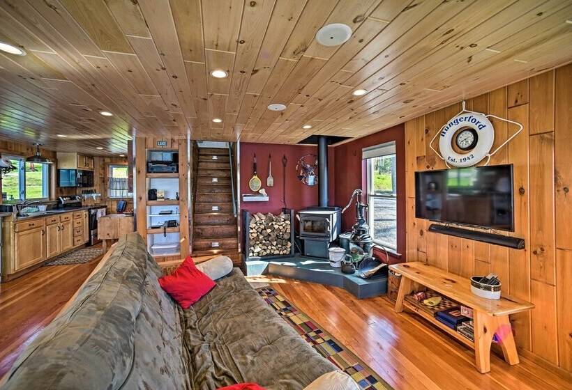 Lakeside Milford Home W/ Fire Pit & Paddleboat