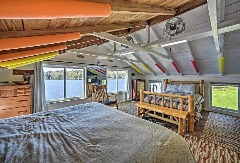 Lakeside Milford Home W/ Fire Pit & Paddleboat