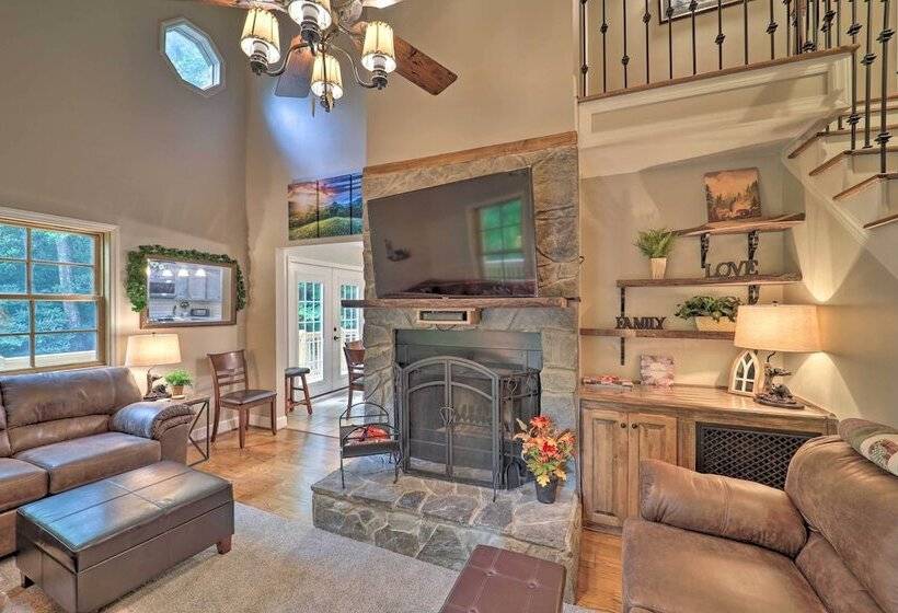 Golf & Resort Amenities: Newland Mountain Cabin