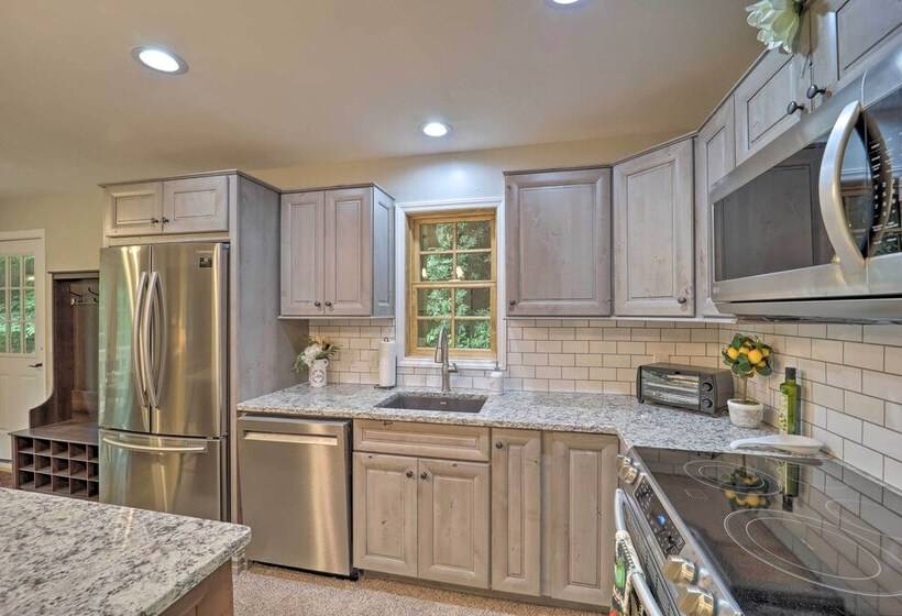 Golf & Resort Amenities: Newland Mountain Cabin