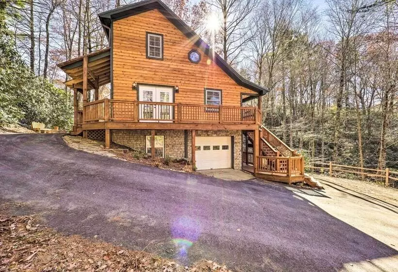 Golf & Resort Amenities: Newland Mountain Cabin