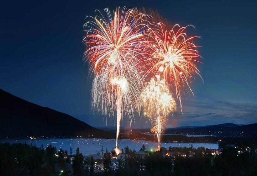 Fireplace & Deck: Modern Cabin In Grand Lake!