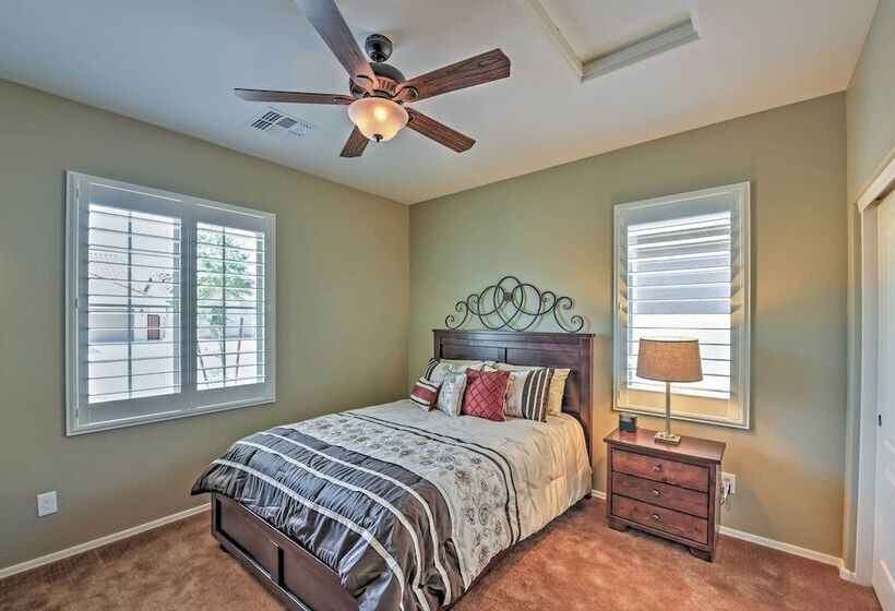 Modern San Tan Valley Family Home W/community Pool