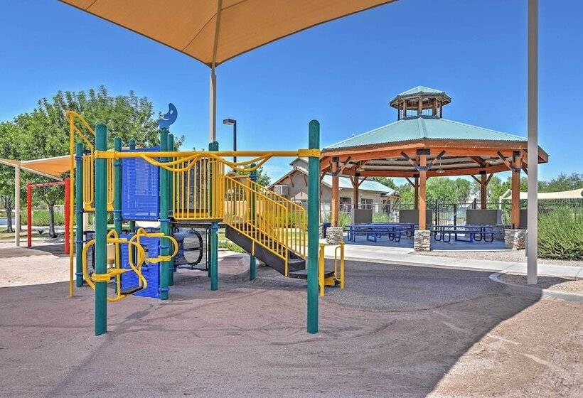 Modern San Tan Valley Family Home W/community Pool