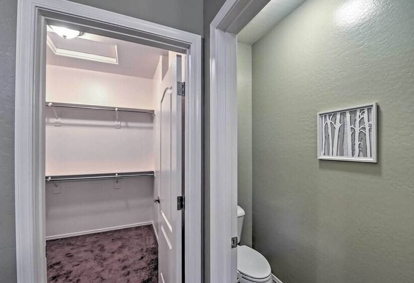 Modern San Tan Valley Family Home W/community Pool