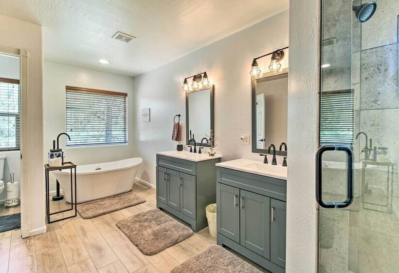 Modern Show Low Cabin Retreat W/ Deck & Grill