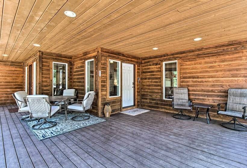 Modern Show Low Cabin Retreat W/ Deck & Grill