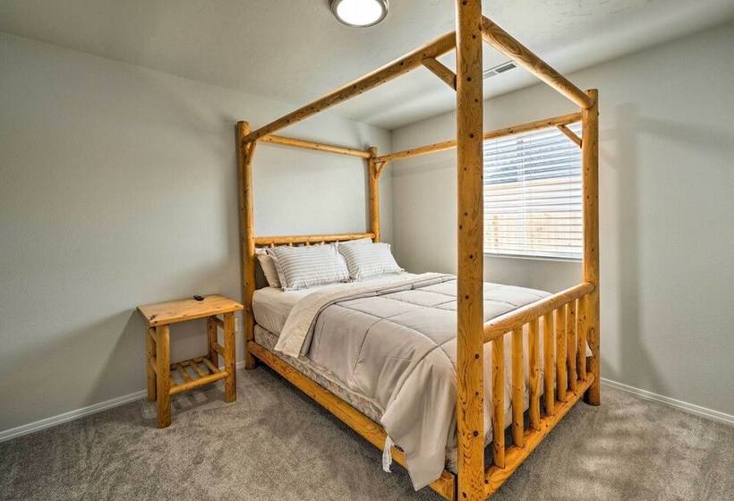 Newly Built Caldwell Home W/ Yard, Near Downtown!