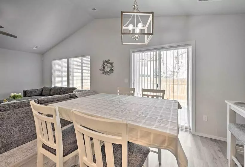 Newly Built Caldwell Home W/ Yard, Near Downtown!