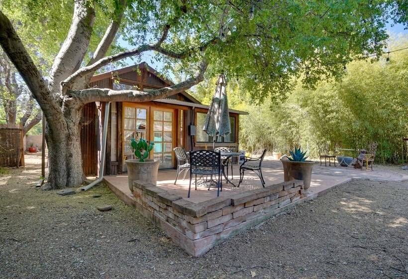 Patagonia Cottage W/ Patio & Yard: Walk To Town!