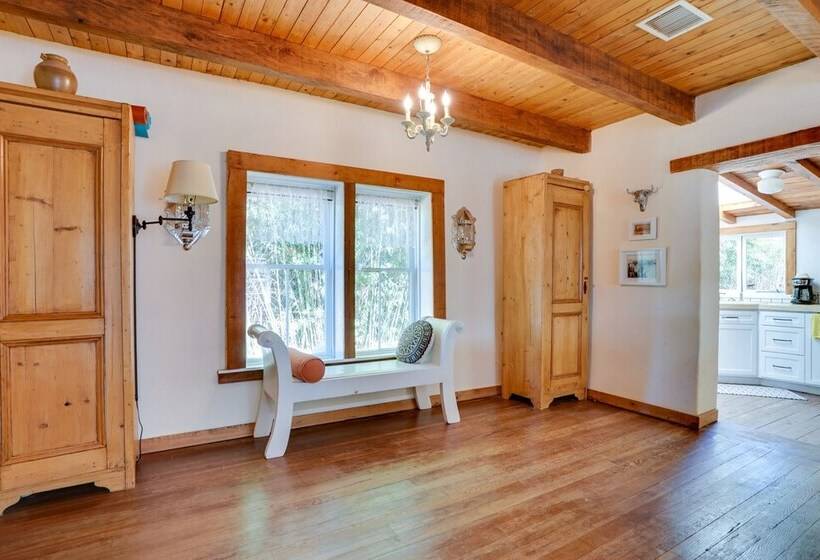 Patagonia Cottage W/ Patio & Yard: Walk To Town!