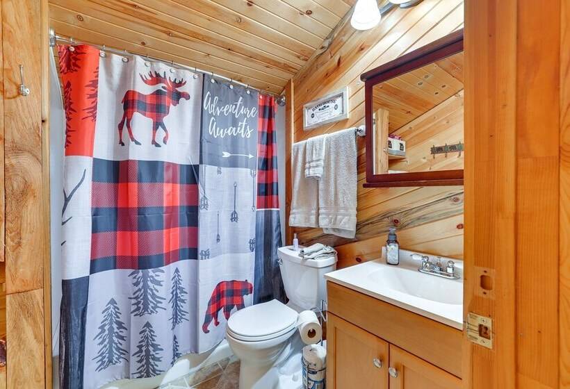 Peaceful Garden Valley Cabin W/ Private Deck!